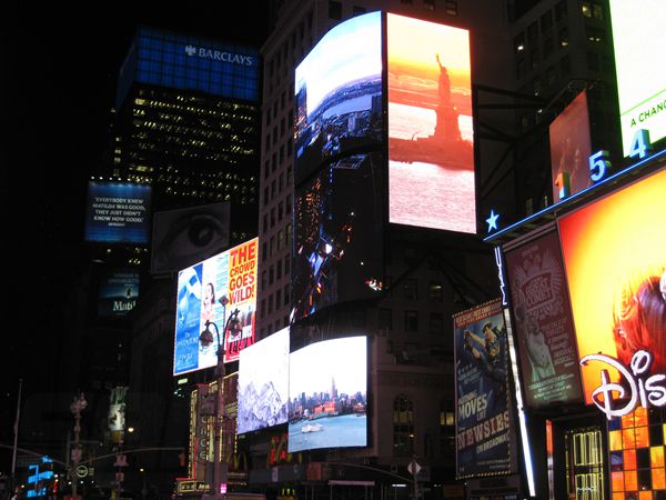 紐約時(shí)代廣場百老匯led室外全彩屏