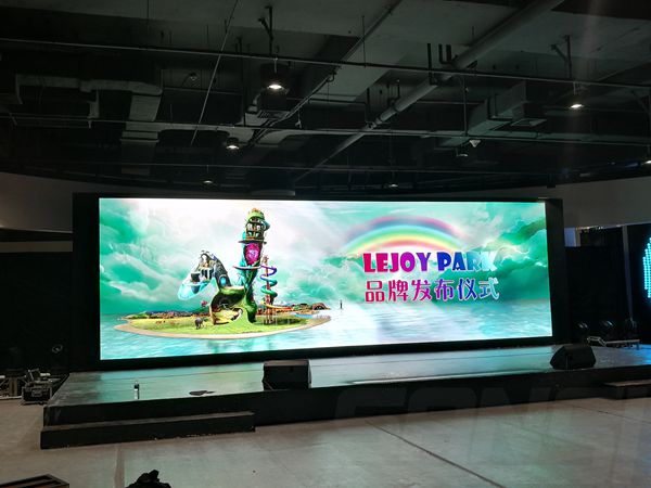 北京朝陽鳳凰國際傳媒中心室內led全彩顯示屏