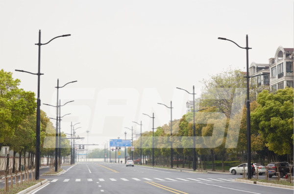 三思上海聯虹路多桿合一路燈