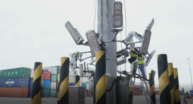 三思項目-某國內港口碼頭高桿燈改造范例圖 三思項目-某國內港口碼頭高桿燈改造范例圖