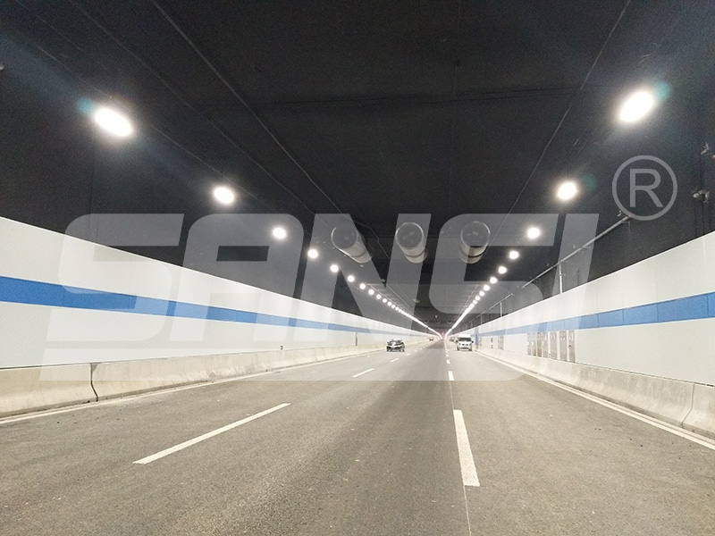 隧道照明燈間距要求