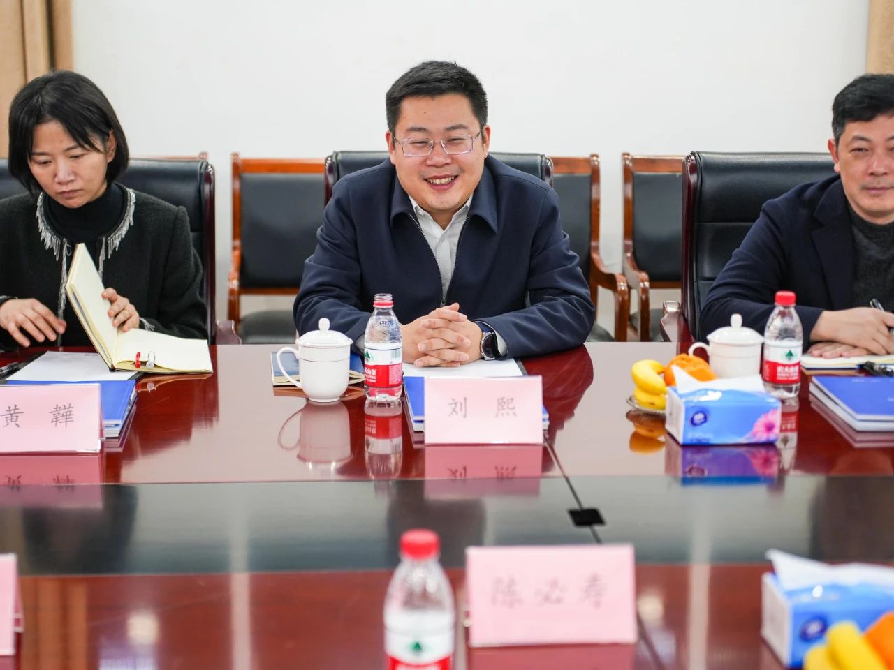 浦江縣,縣長(zhǎng),劉熙,一行赴滬,調(diào)研三思,以中國(guó)之光,點(diǎn)亮全球