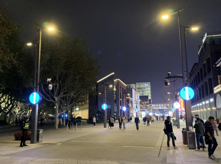 智慧路燈,點亮城市管理,LED路燈,智能燈桿